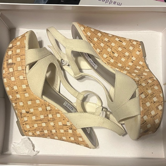 Madden Girl tall wedges - Picture 1 of 10